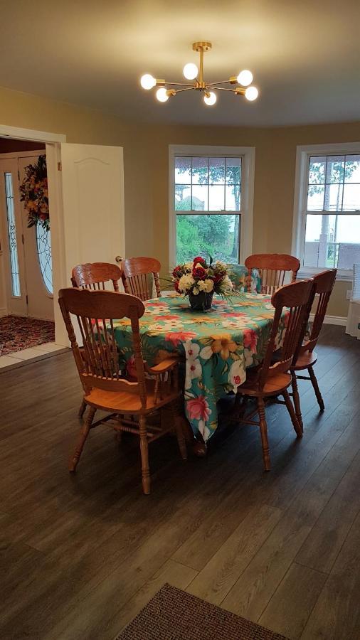 Dove House Bed & Breakfast Harboursideノースシドニー エクステリア 写真