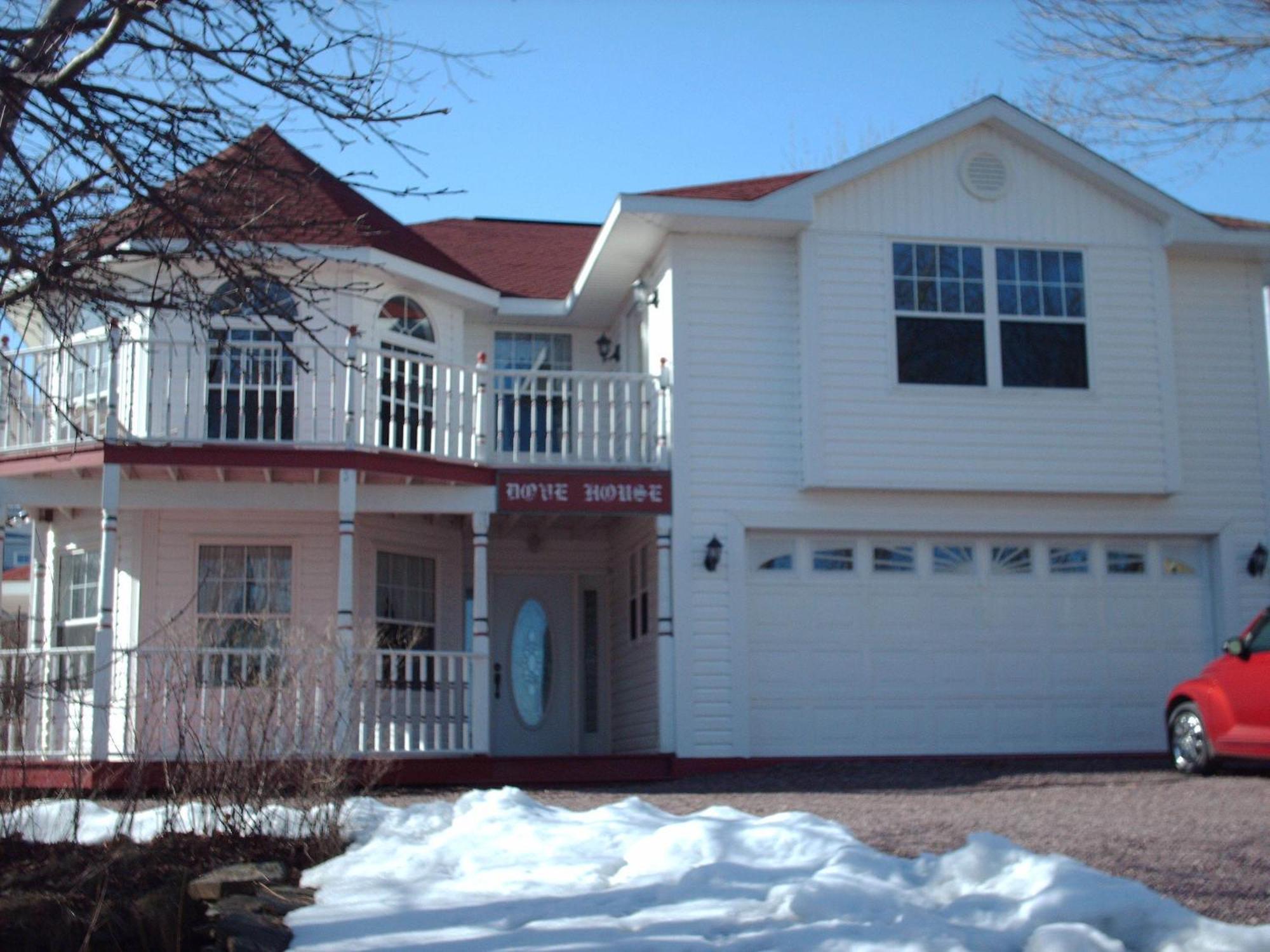 Dove House Bed & Breakfast Harboursideノースシドニー エクステリア 写真