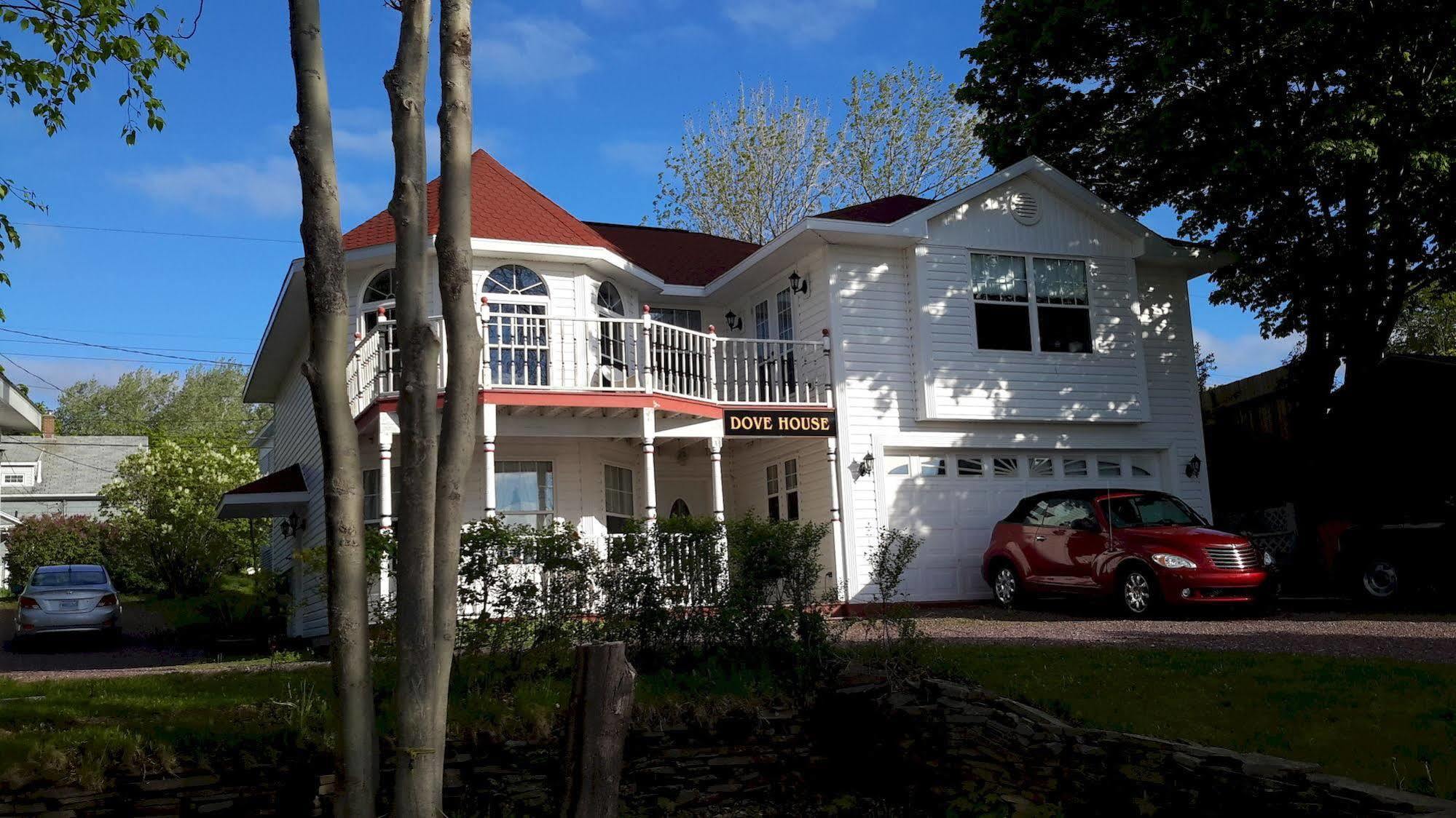 Dove House Bed & Breakfast Harboursideノースシドニー エクステリア 写真